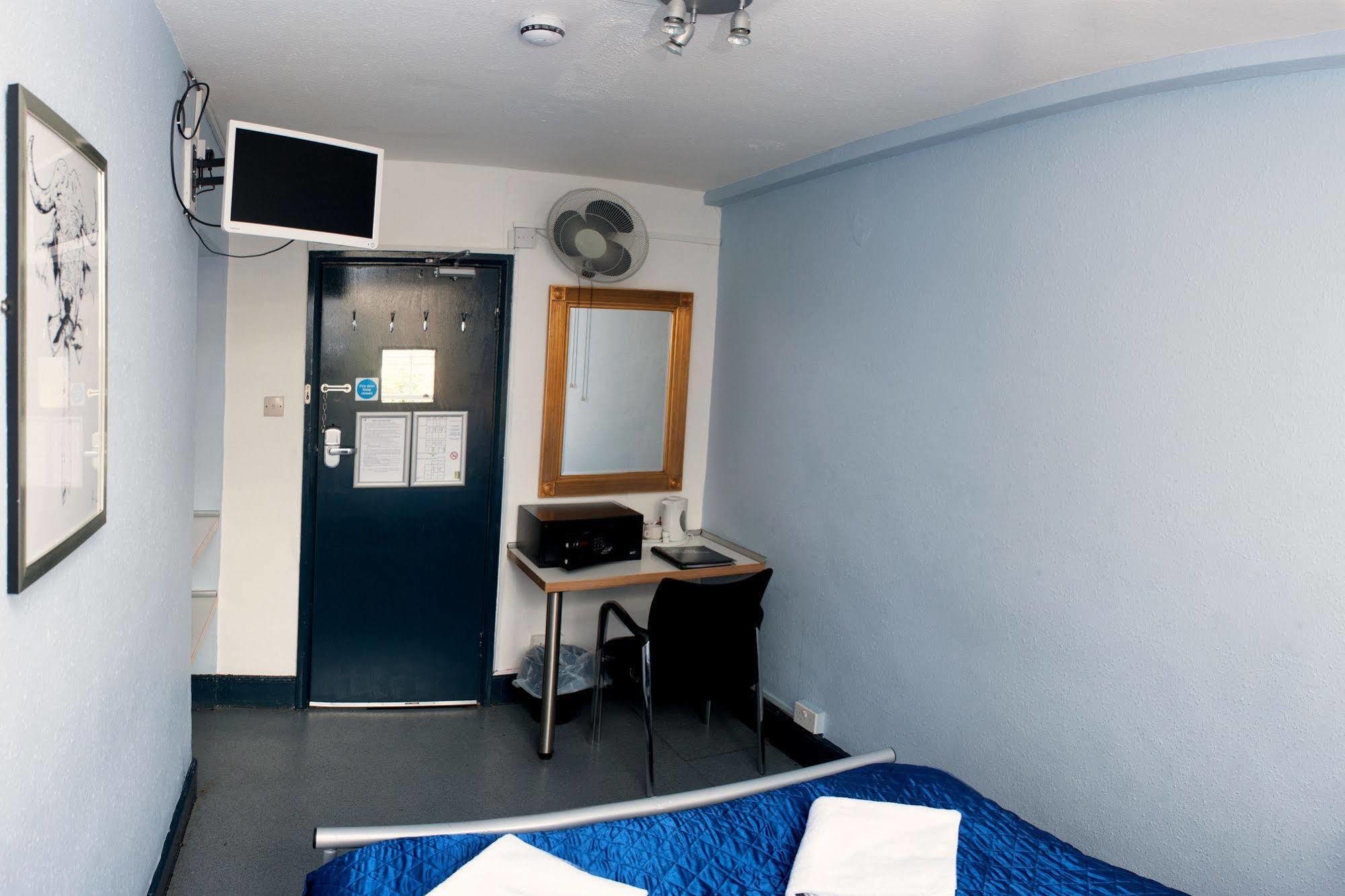 Hostel London Kings Cross Exterior photo